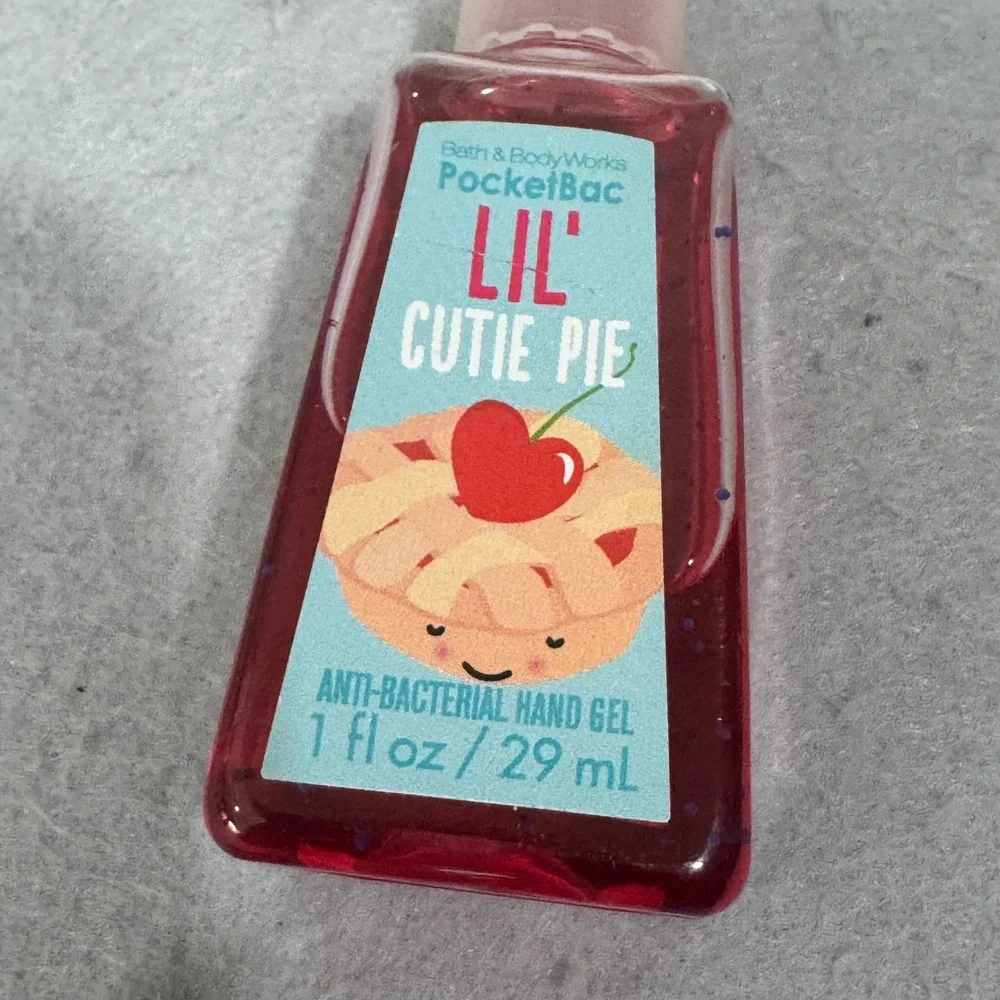 Bath & Body Works Hand Sanitizer PocketBac Red Lil' Cutie Pie 1oz Travel Size
